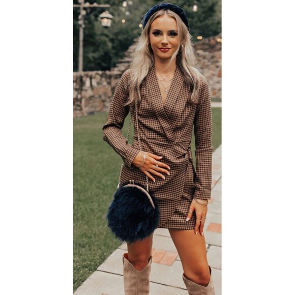 Power Of Love Feather Purse In Navy windsorstore - Picture 10 of 11